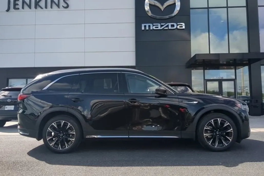2024 Mazda CX-90 Plug-in Hybrid Premium photo 1