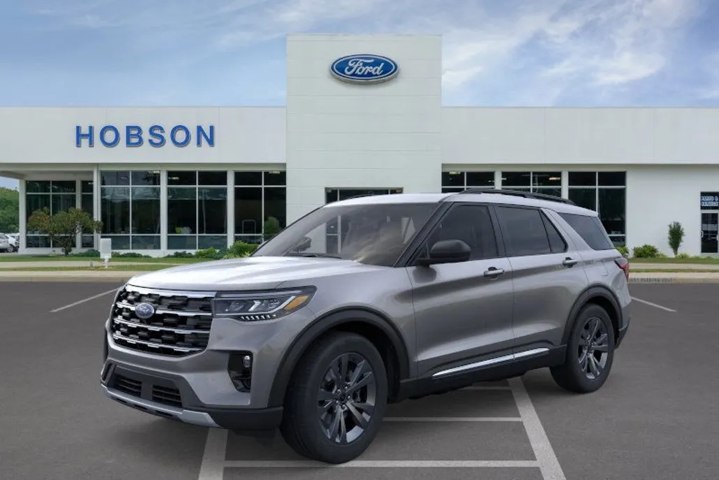 2025 Ford Explorer photo 1