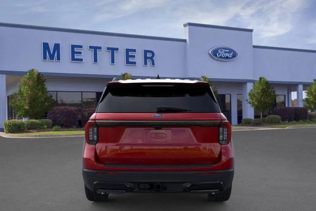 2025 Ford Explorer ST-Line photo 1