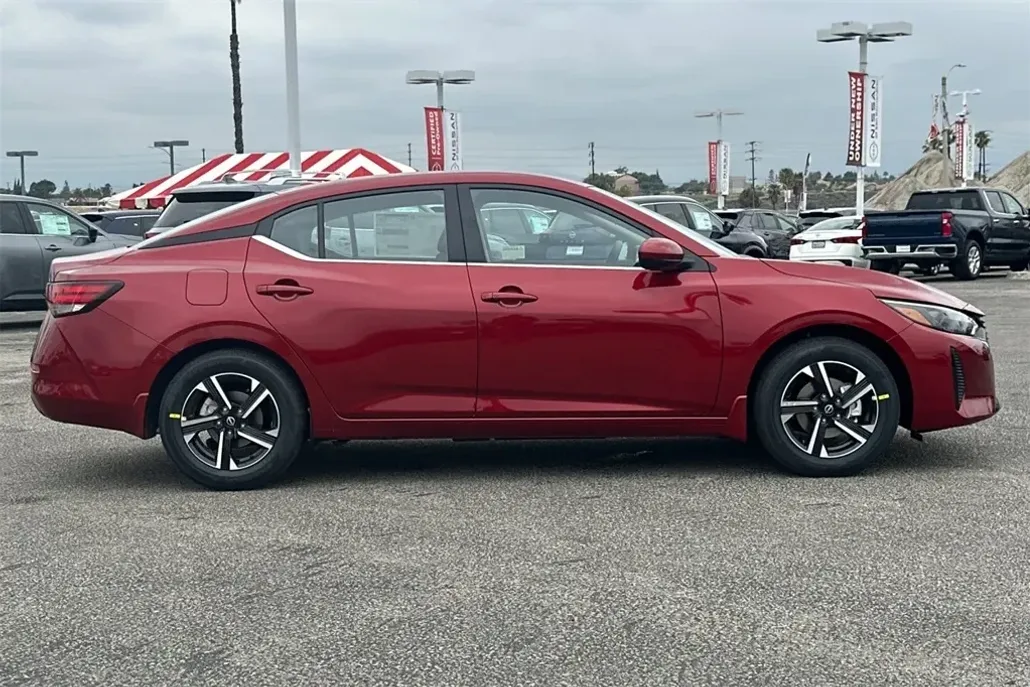 2025 Nissan Sentra SV photo 1