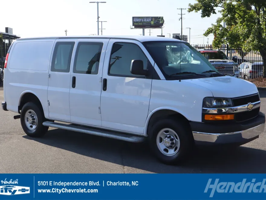 2024 Chevrolet Express Cargo 2500 photo 1