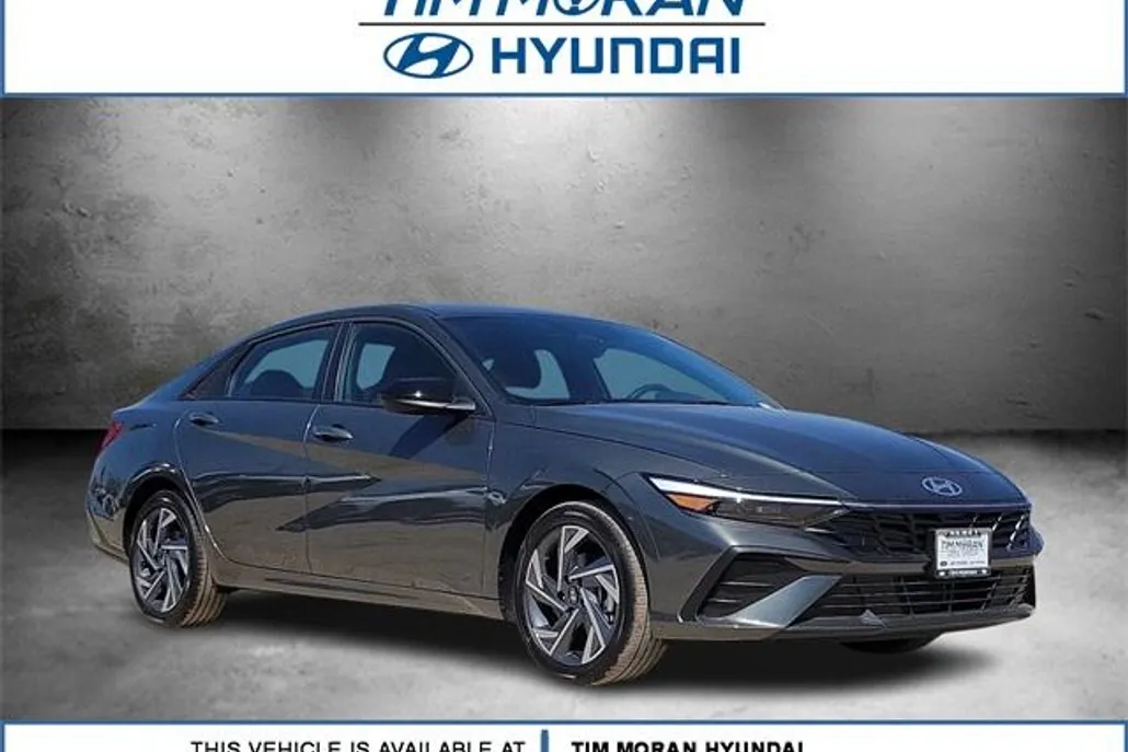 2025 Hyundai Elantra SEL Sport photo 1