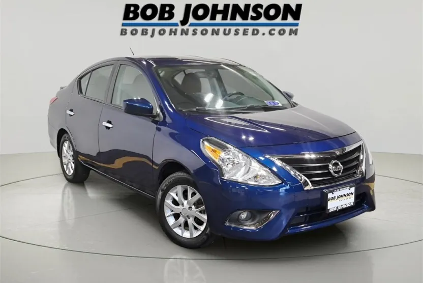 2019 Nissan Versa 1.6 SV photo 1