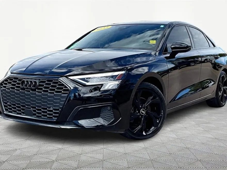 2022 Audi A3 Premium Plus 40 TFSI Quattro S line photo 1