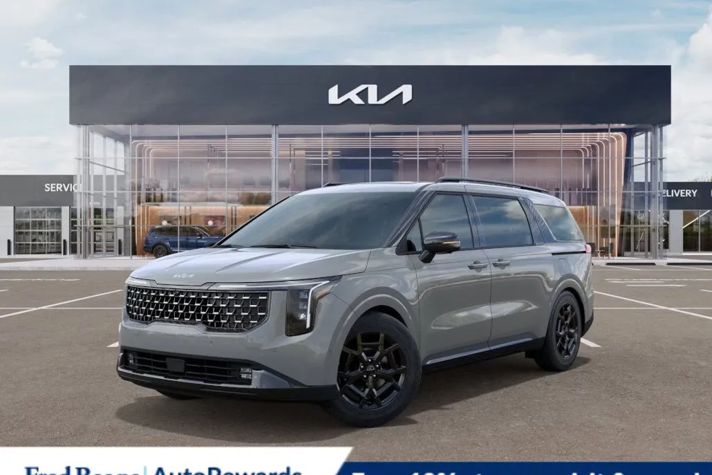 2025 Kia Carnival SX photo 1