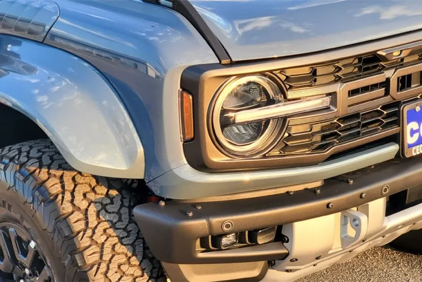 2025 Ford Bronco Raptor photo 1