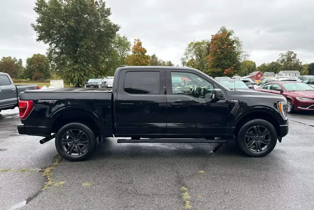 2021 Ford F-150 XLT photo 1