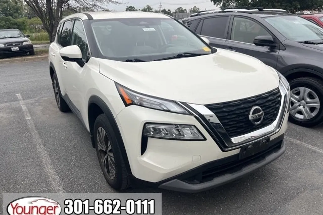 2021 Nissan Rogue SV photo 1
