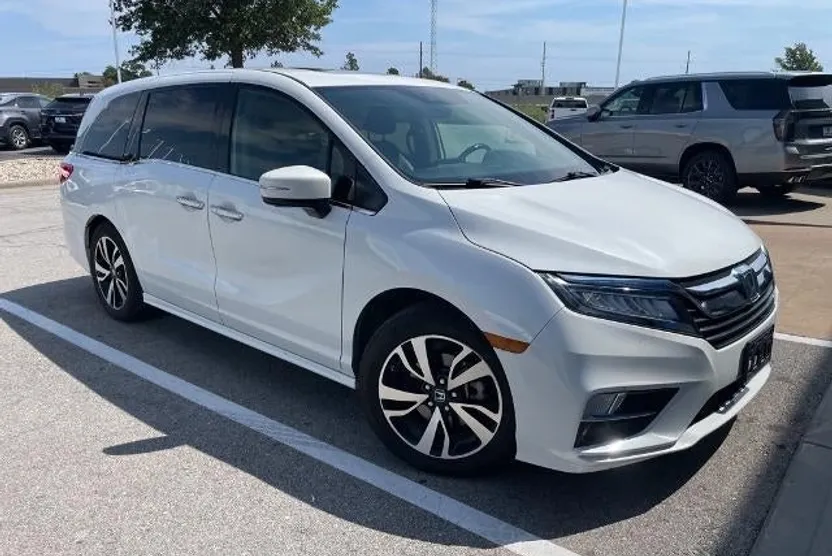 2020 Honda Odyssey Elite photo 1