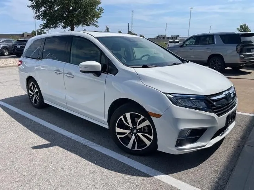 2020 Honda Odyssey Elite photo 1