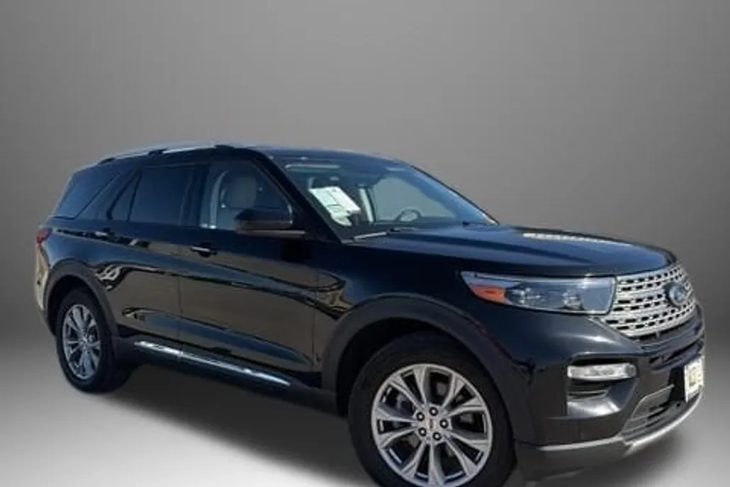2022 Ford Explorer XLT photo 1