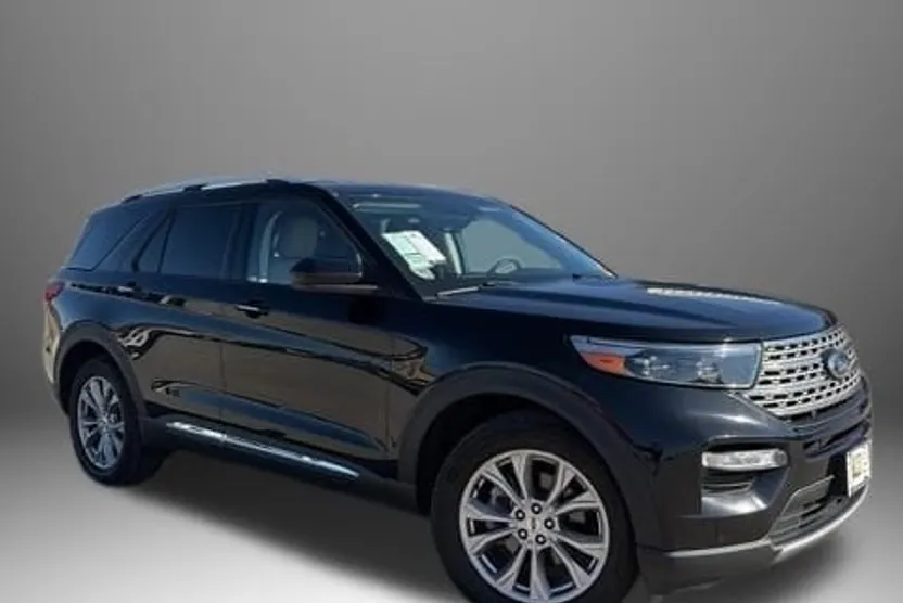 2022 Ford Explorer XLT photo 1