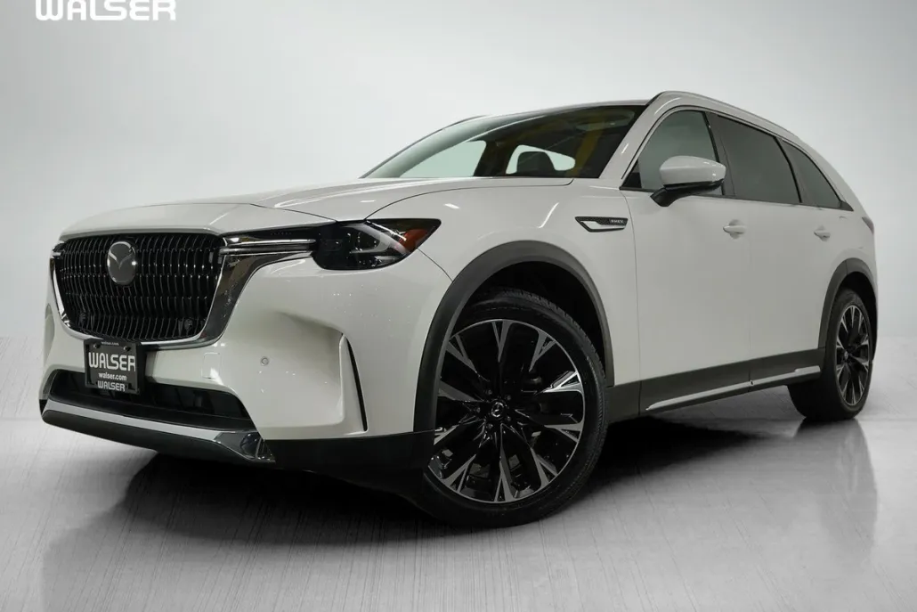 2024 Mazda CX-90 Premium photo 1