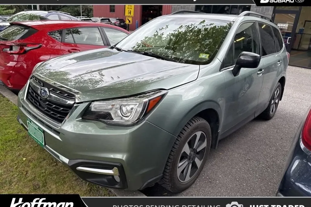 2017 Subaru Forester 2.5i Limited photo 1