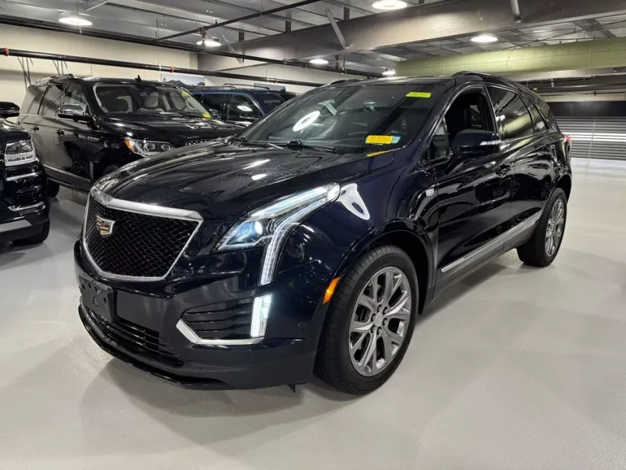 2021 Cadillac XT5 Sport photo 1