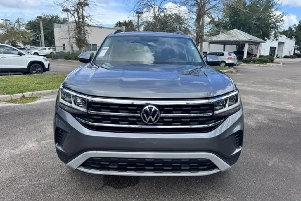 2021 Volkswagen Atlas SE Technology photo 1