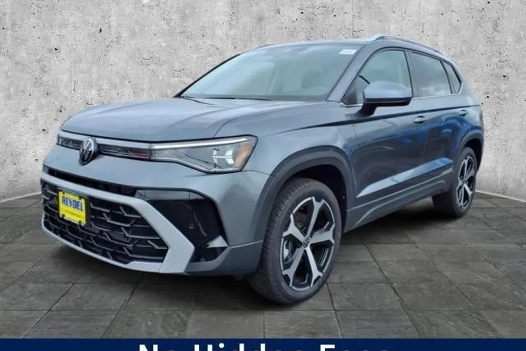 2025 Volkswagen Taos SEL photo 1
