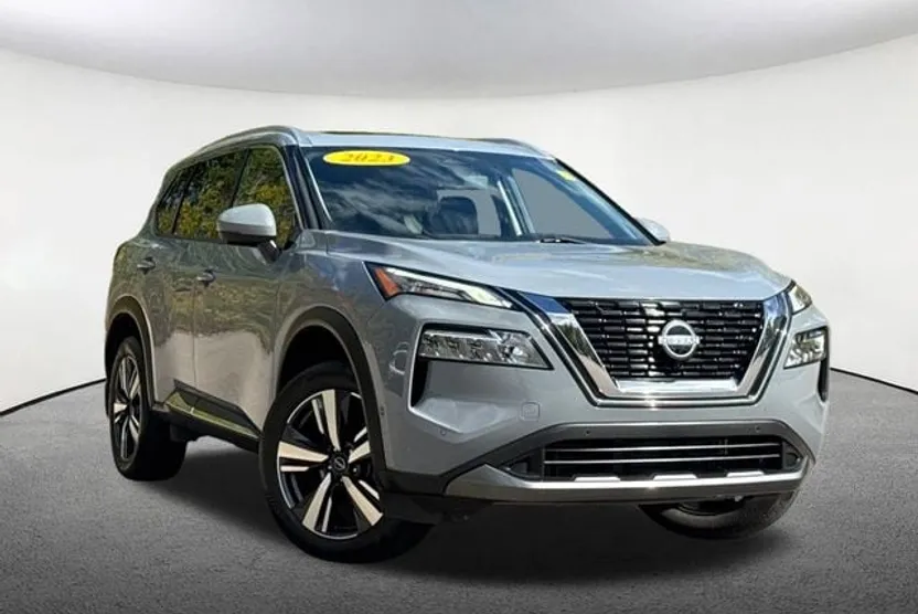 2023 Nissan Rogue SL photo 1