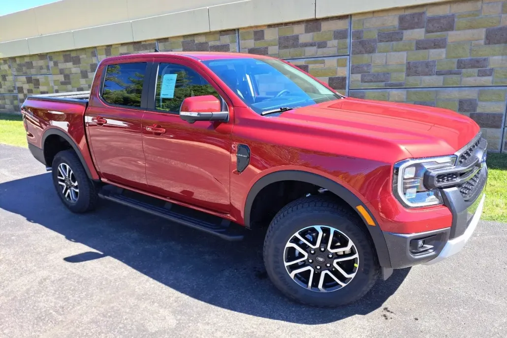 2025 Ford Ranger Lariat photo 1