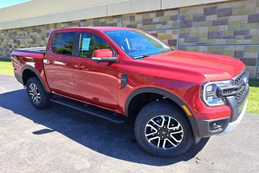 2025 Ford Ranger Lariat photo 1