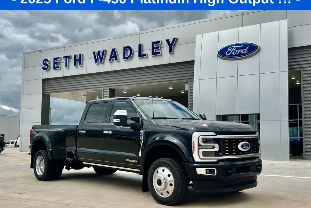 2025 Ford F-450 photo 1