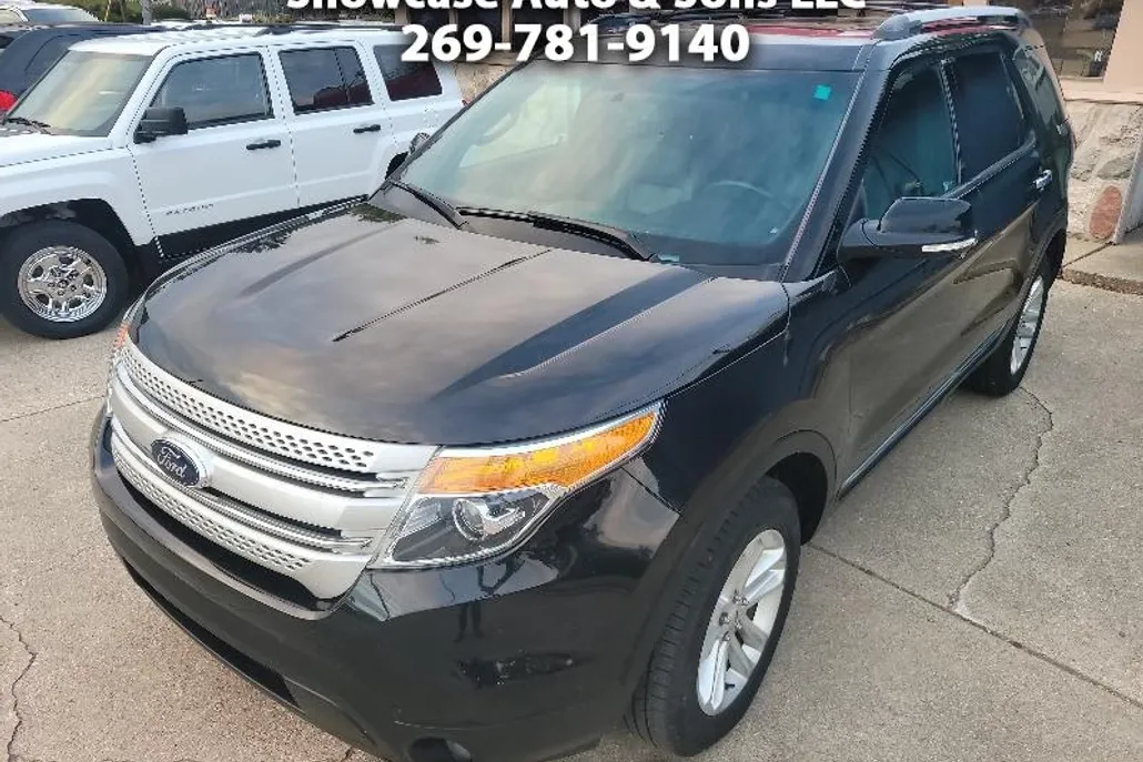 2014 Ford Explorer XLT photo 1