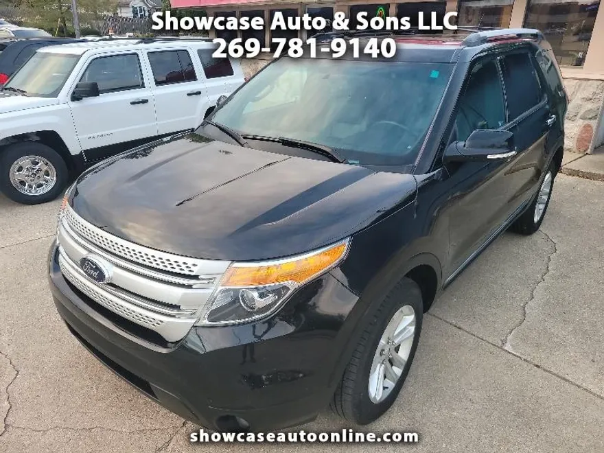 2014 Ford Explorer XLT photo 1