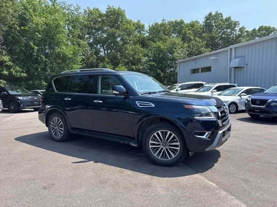 2024 Nissan Armada SL photo 1