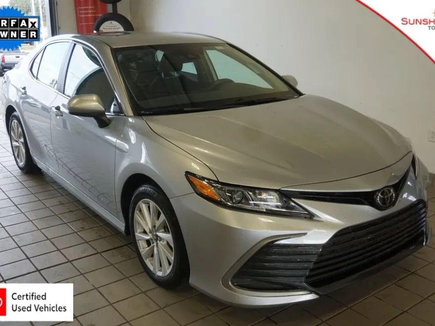 2024 Toyota Camry LE photo 1
