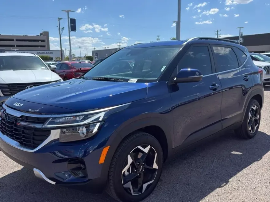 2025 Kia Seltos EX photo 1