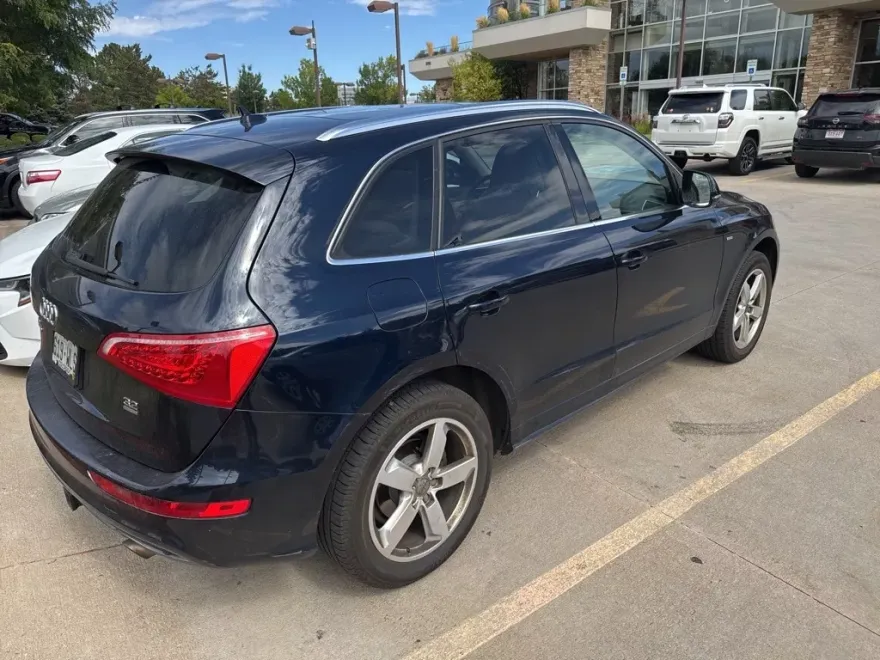 2011 Audi Q5 3.2 Premium Plus photo 1