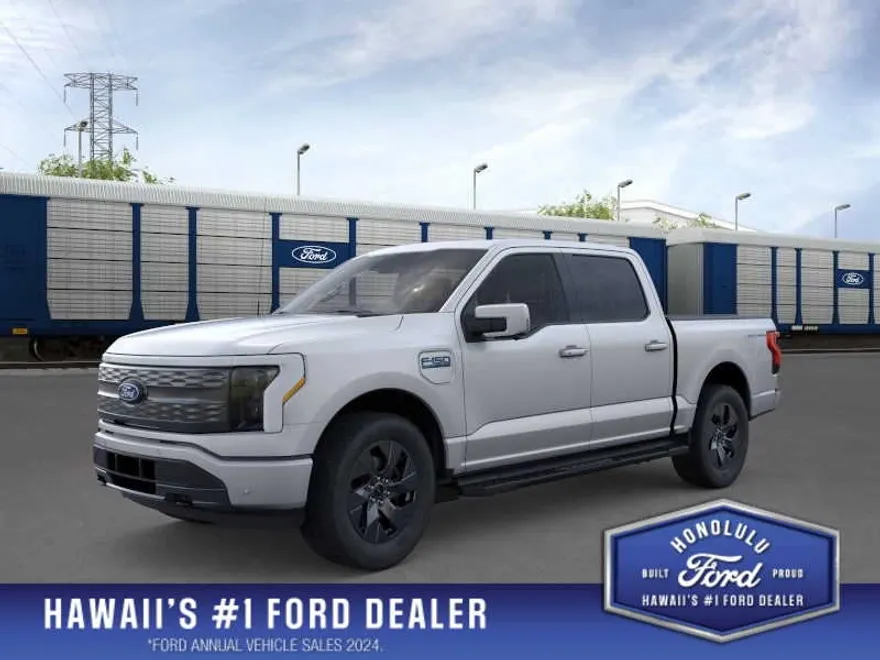 2025 Ford F-150 Lightning Lariat photo 1