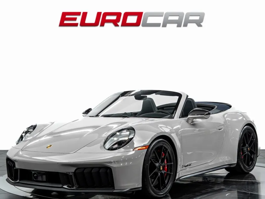 2026 Porsche 911 4 GTS photo 1