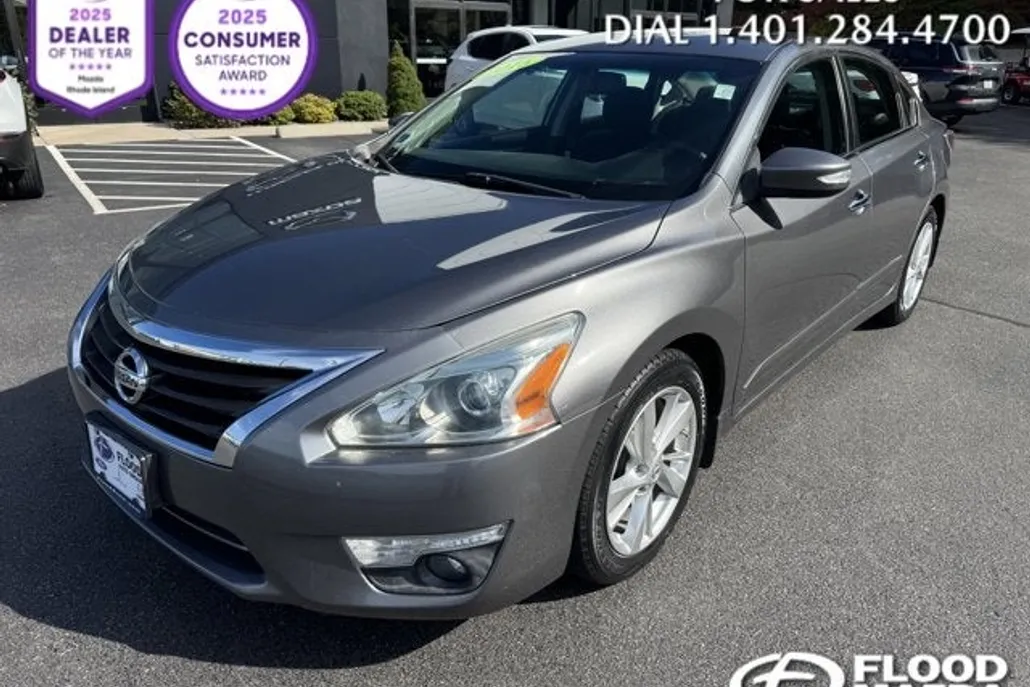 2015 Nissan Altima 2.5 SV photo 1