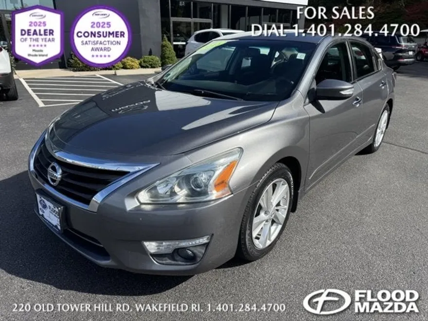 2015 Nissan Altima 2.5 SV photo 1