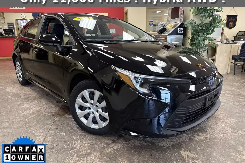 2024 Toyota Corolla Hybrid LE photo 1