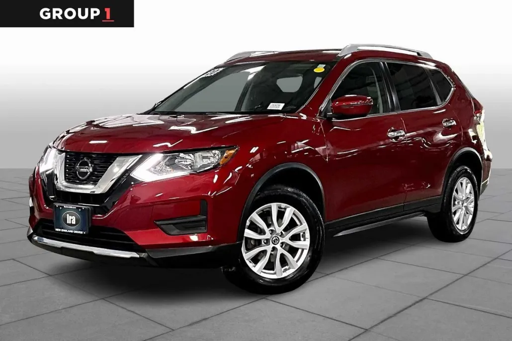 2020 Nissan Rogue SV photo 1