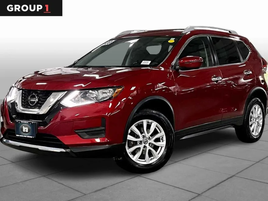2020 Nissan Rogue SV photo 1