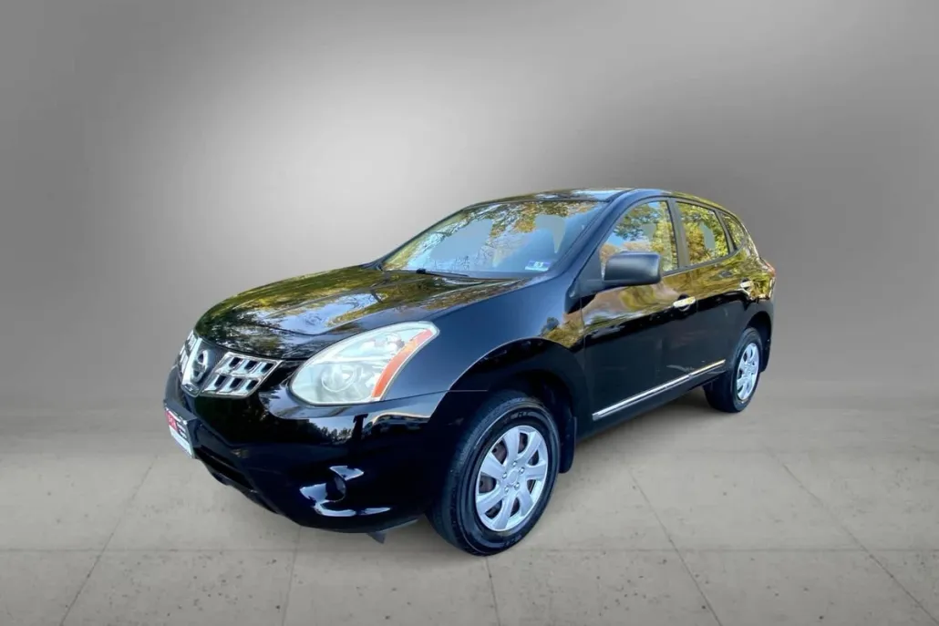 2013 Nissan Rogue S photo 1