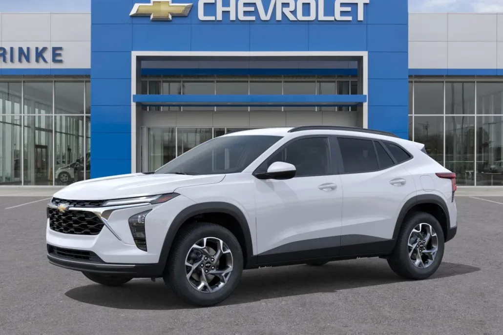 2026 Chevrolet Trax LT photo 1