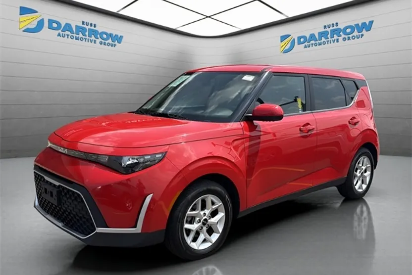 2023 Kia Soul LX photo 1