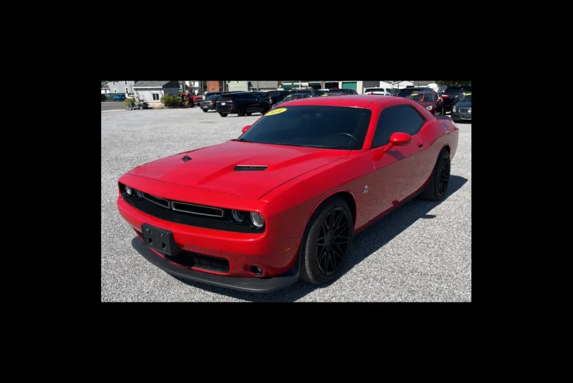2016 Dodge Challenger R/T Scat Pack photo 1
