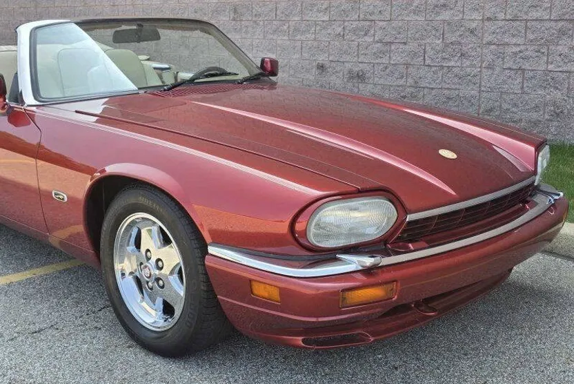 1995 Jaguar XJ photo 1