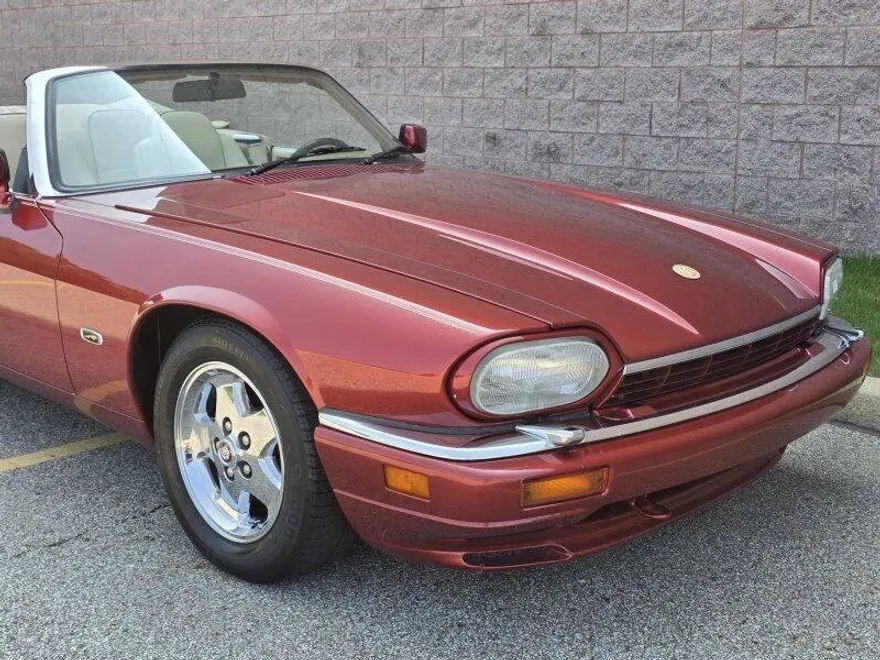 1995 Jaguar XJ photo 1