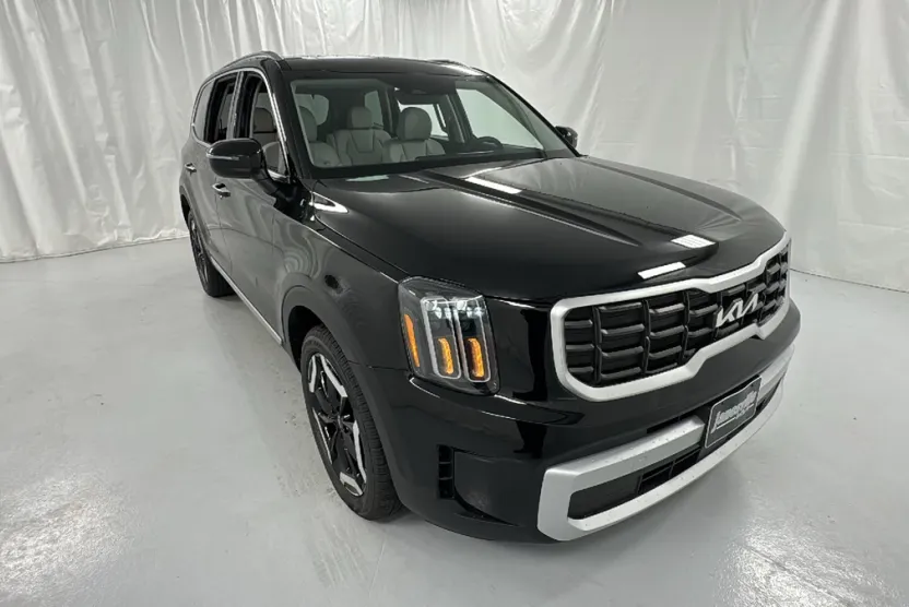 2025 Kia Telluride S photo 1