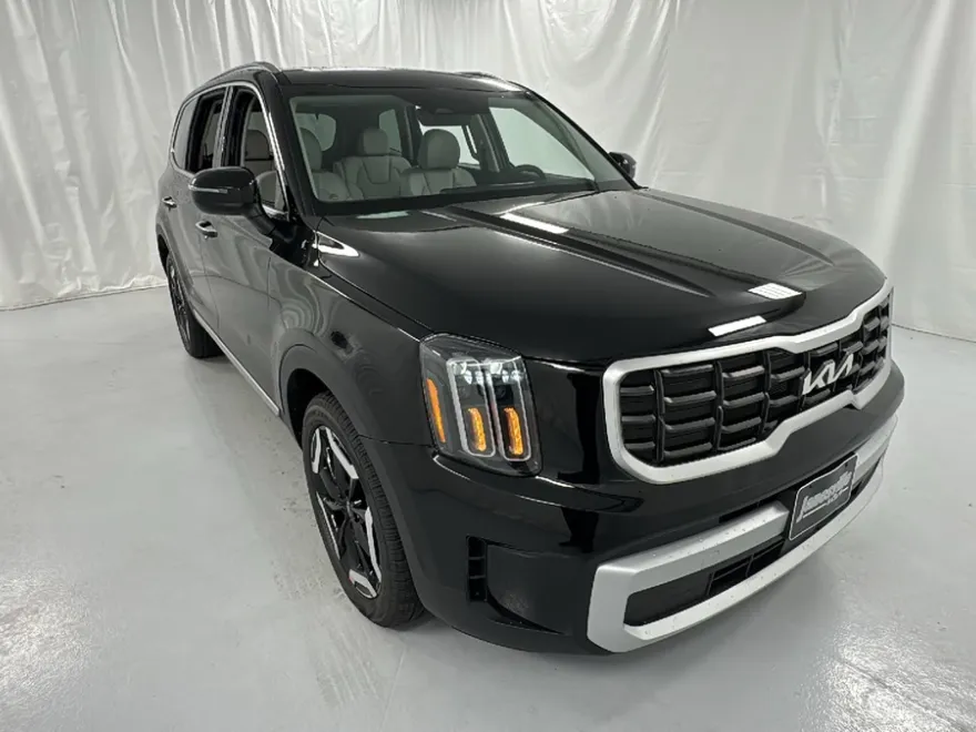 2025 Kia Telluride S photo 1