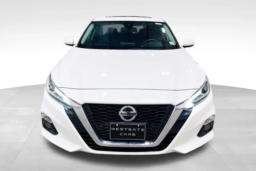 2020 Nissan Altima Platinum photo 1