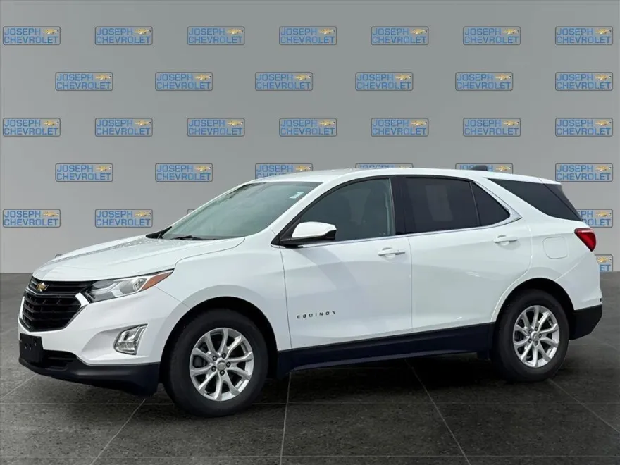 2020 Chevrolet Equinox LT photo 1