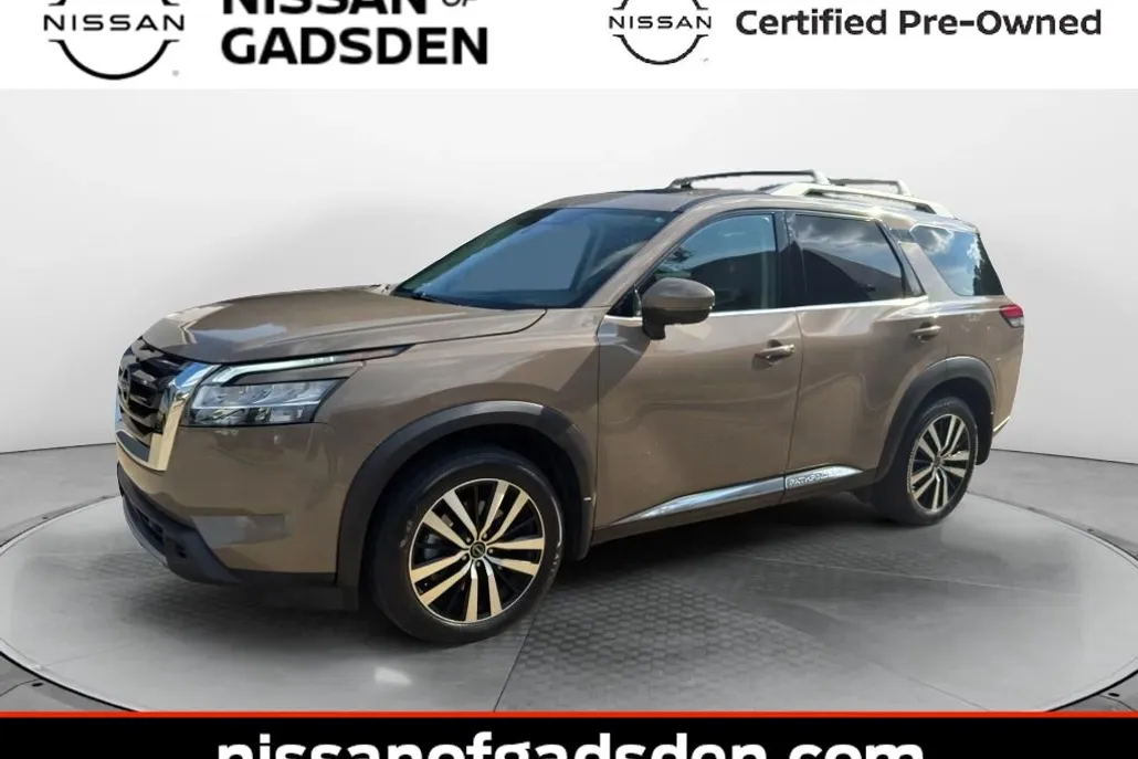 2024 Nissan Pathfinder Platinum photo 1