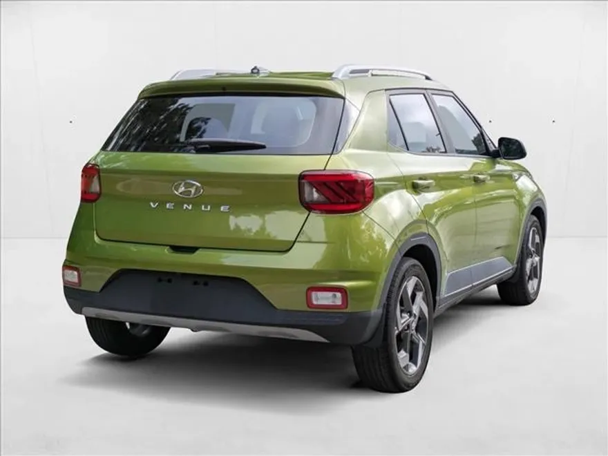 2023 Hyundai Venue SEL photo 1